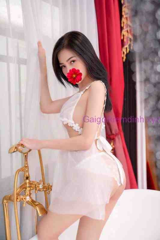 Gái mới lớn-mới bán trinh-cam kết y hình