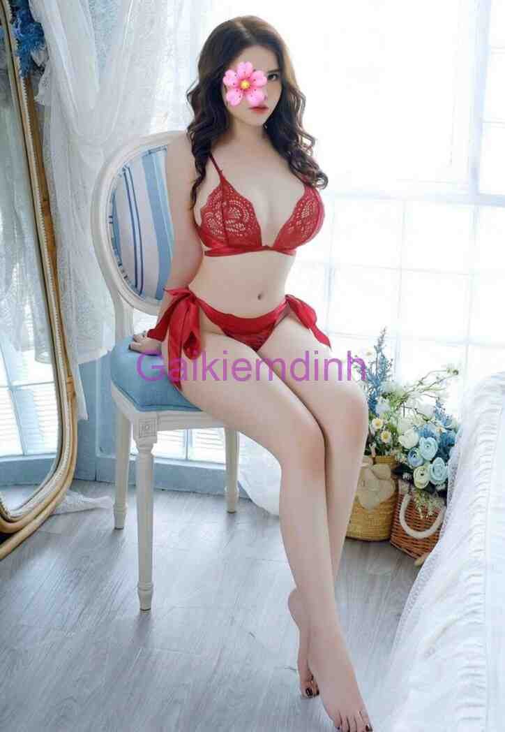 Linh Anh-Gái xinh Nhiệt Tình Chiều Khách